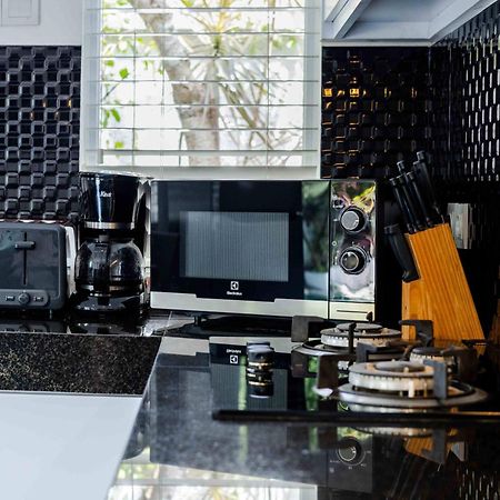 Charming, Villa Sofie - Central Sanur With Refreshing Pool Bagian luar foto
