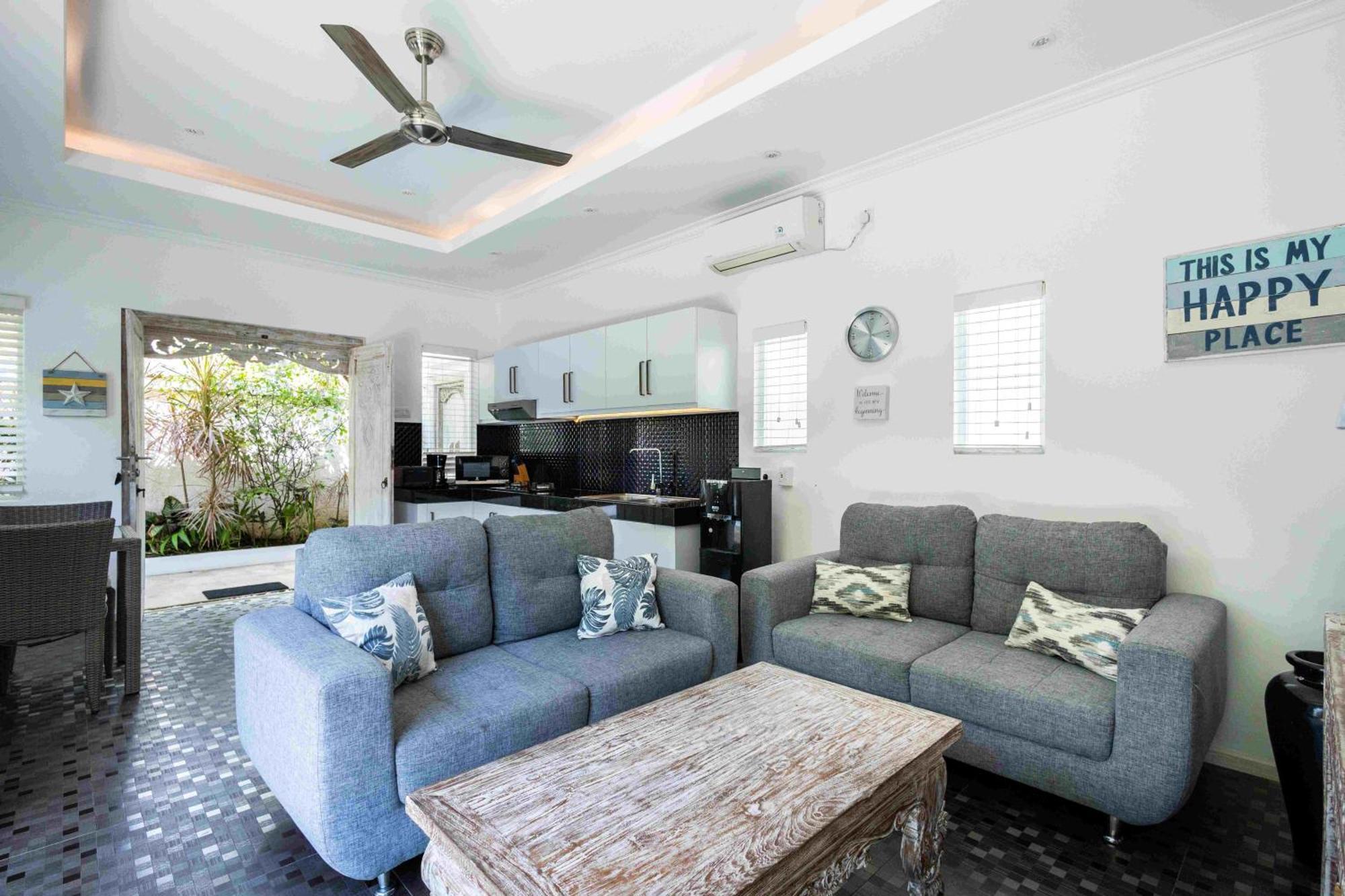 Charming, Villa Sofie - Central Sanur With Refreshing Pool Bagian luar foto